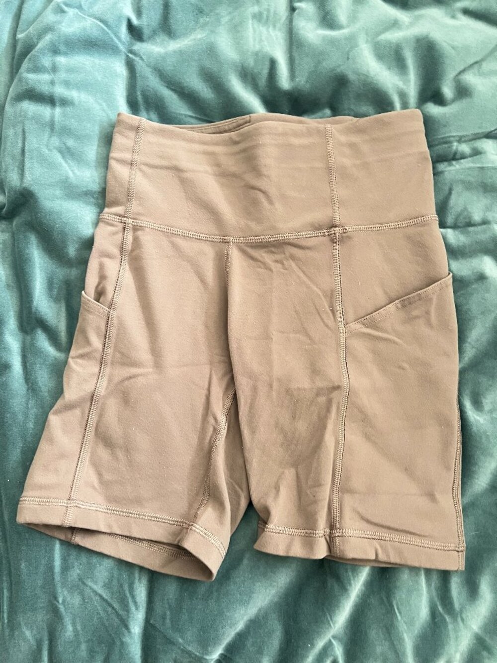 Aritzia Tna Tan Biker Shorts With Pockets (Small)
